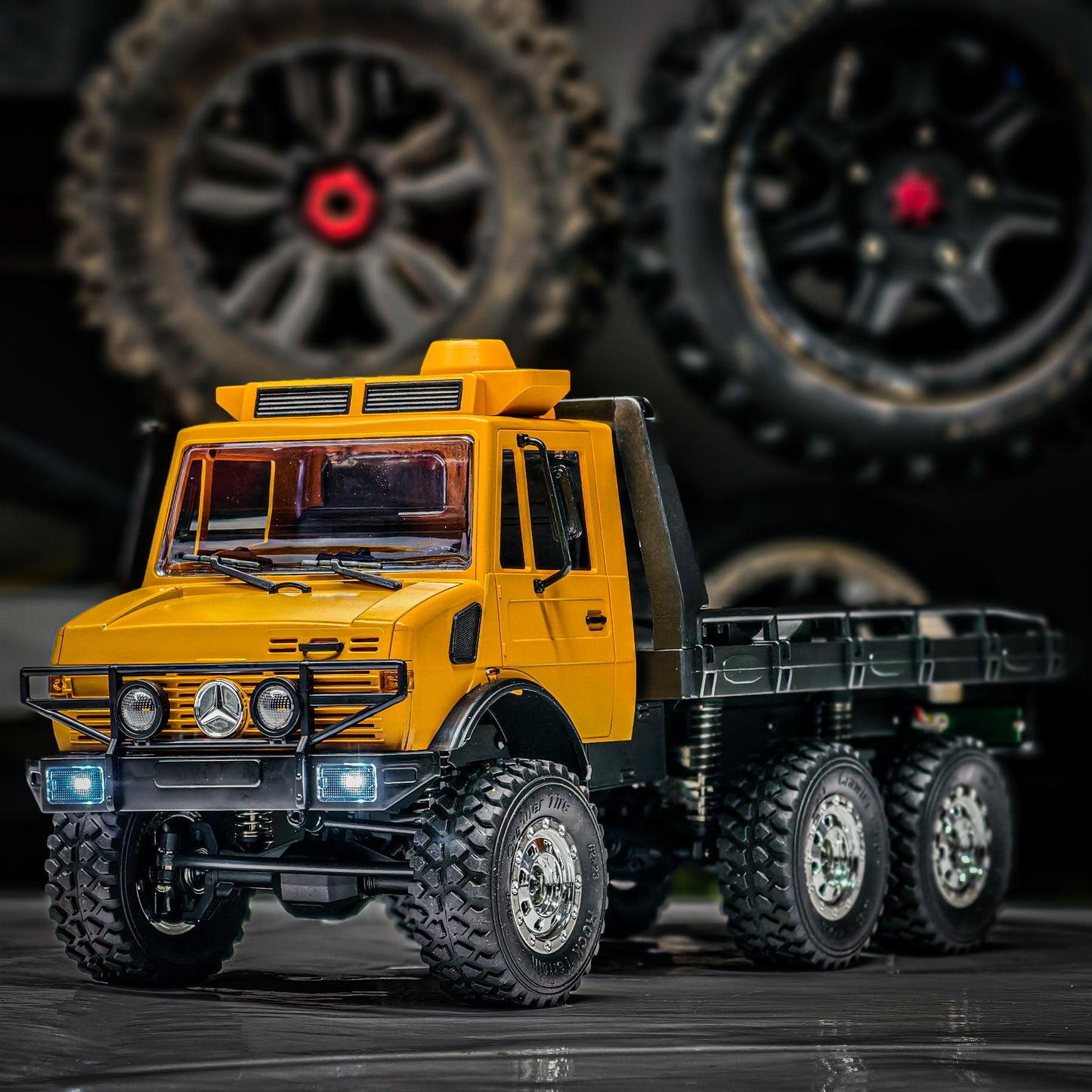 C8823 1/18 RC Car Crawler 2.4G 6WD Simulated Unimog Truck