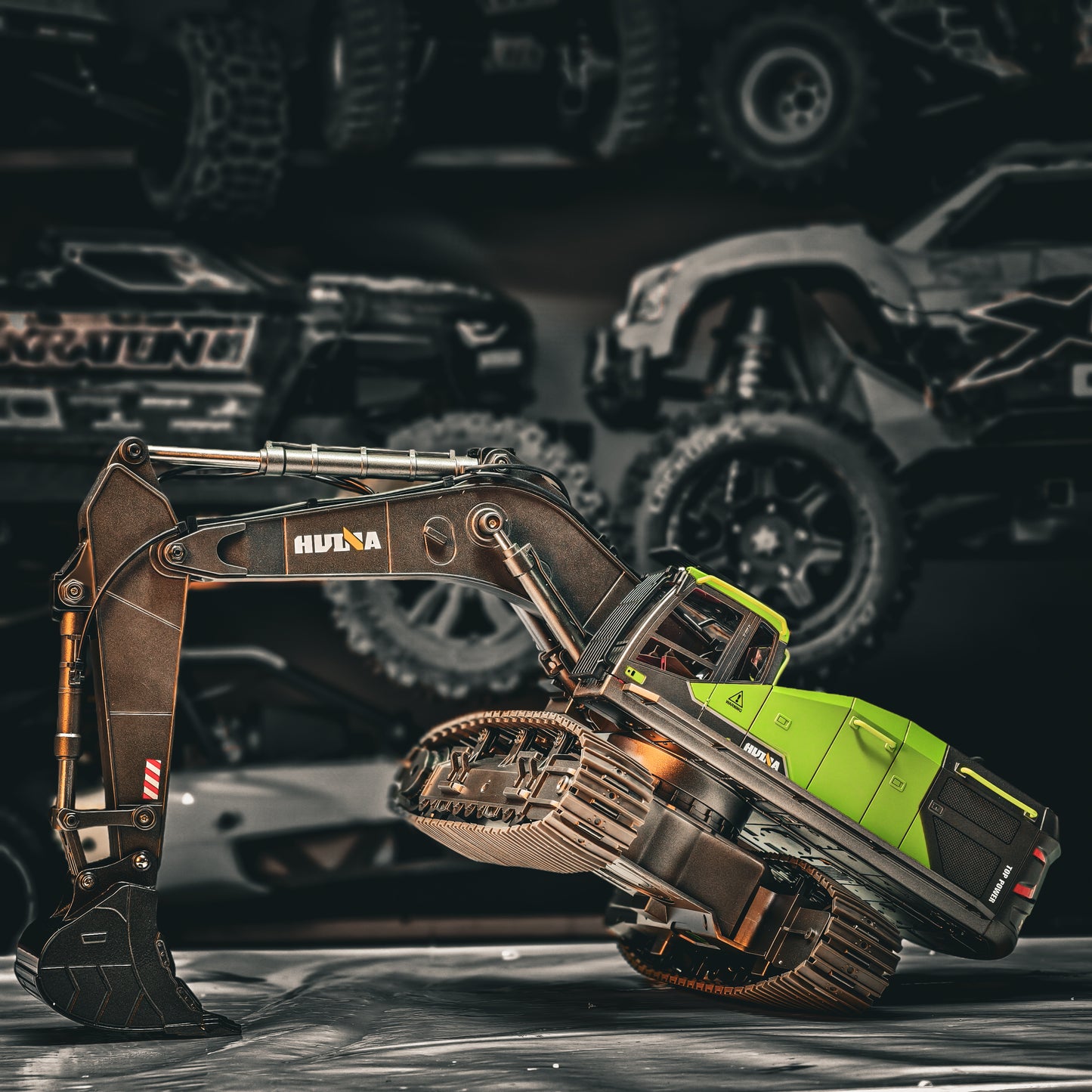 Huina 1593 1:14 Scale RC Excavator – Full Metal Hydraulic-Style Construction Vehicle