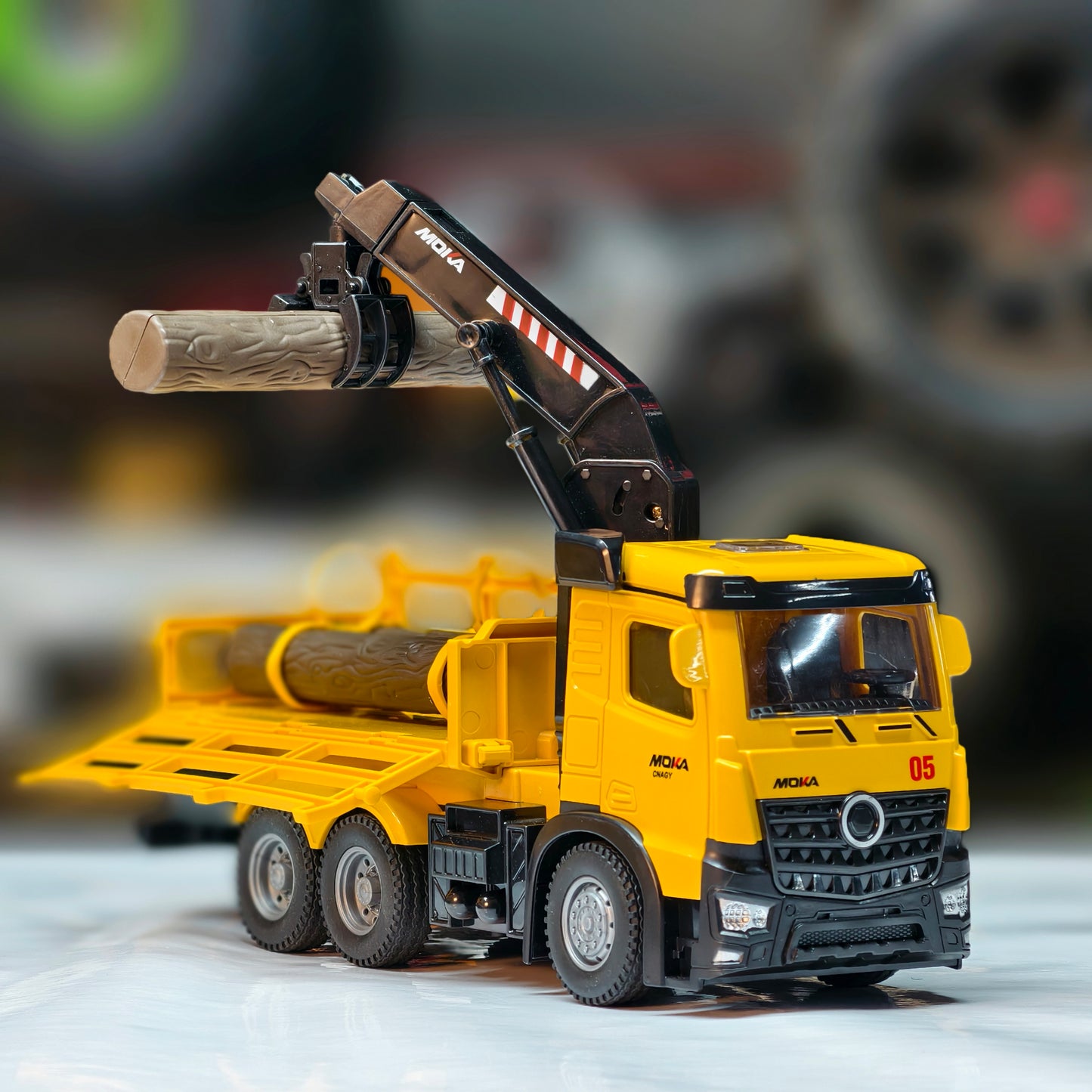"6-Channel RC Log Truck with Crane