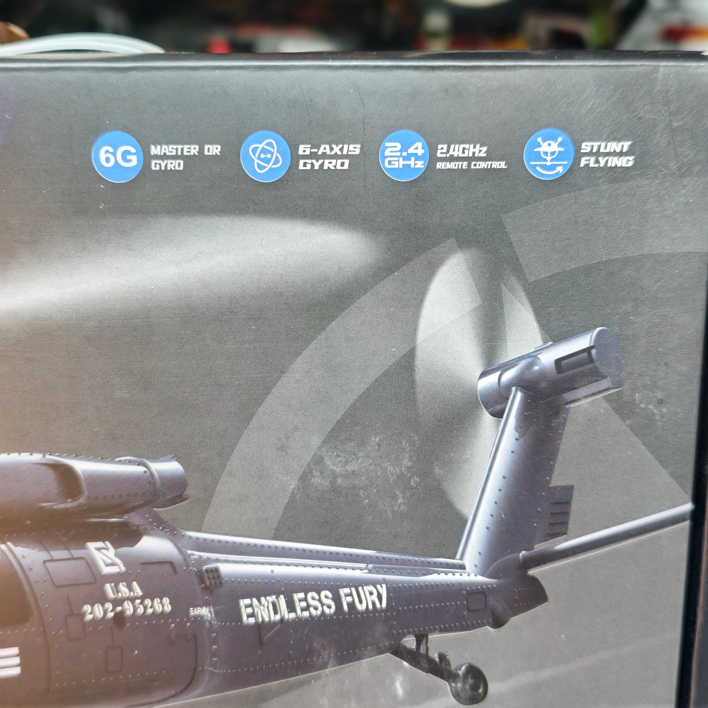 6-Channel Extreme 2.4GHz RC Helicopter with 6-Axis Gyro – Military Scale Design